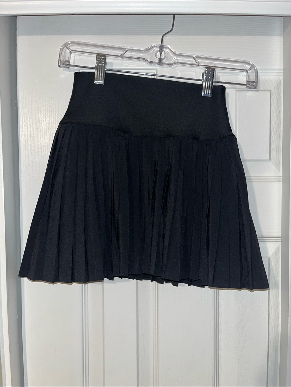 ALO Yoga Black Pleated Mini Skirt